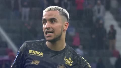 NBA重罚杰伦·布朗！公开怒喷裁判遭罚35万元，罚球差距引发热议