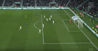 Uzi入选英雄联盟名人堂，可以被质疑但值得被尊重